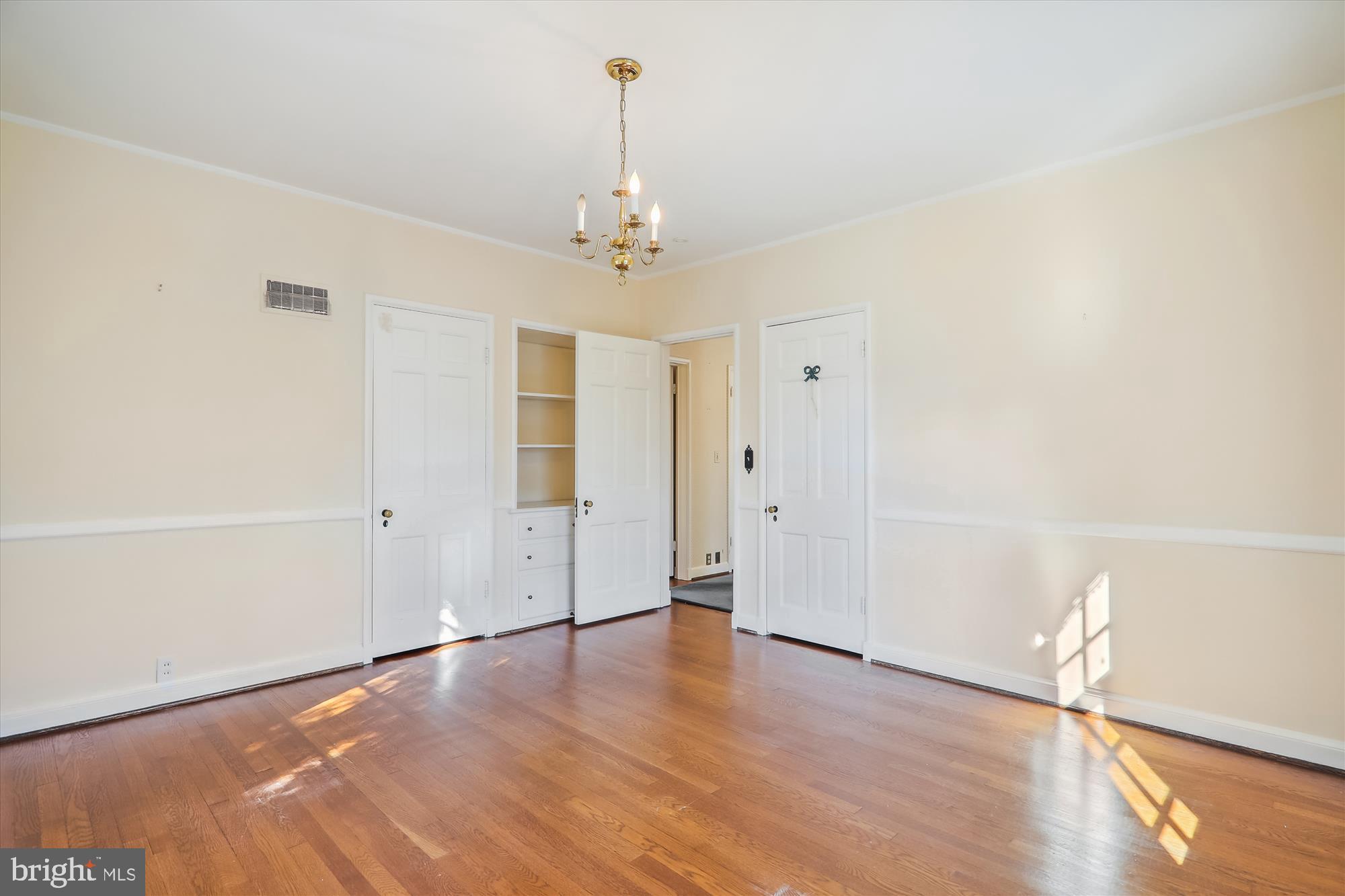 MANOR PARK - Residential