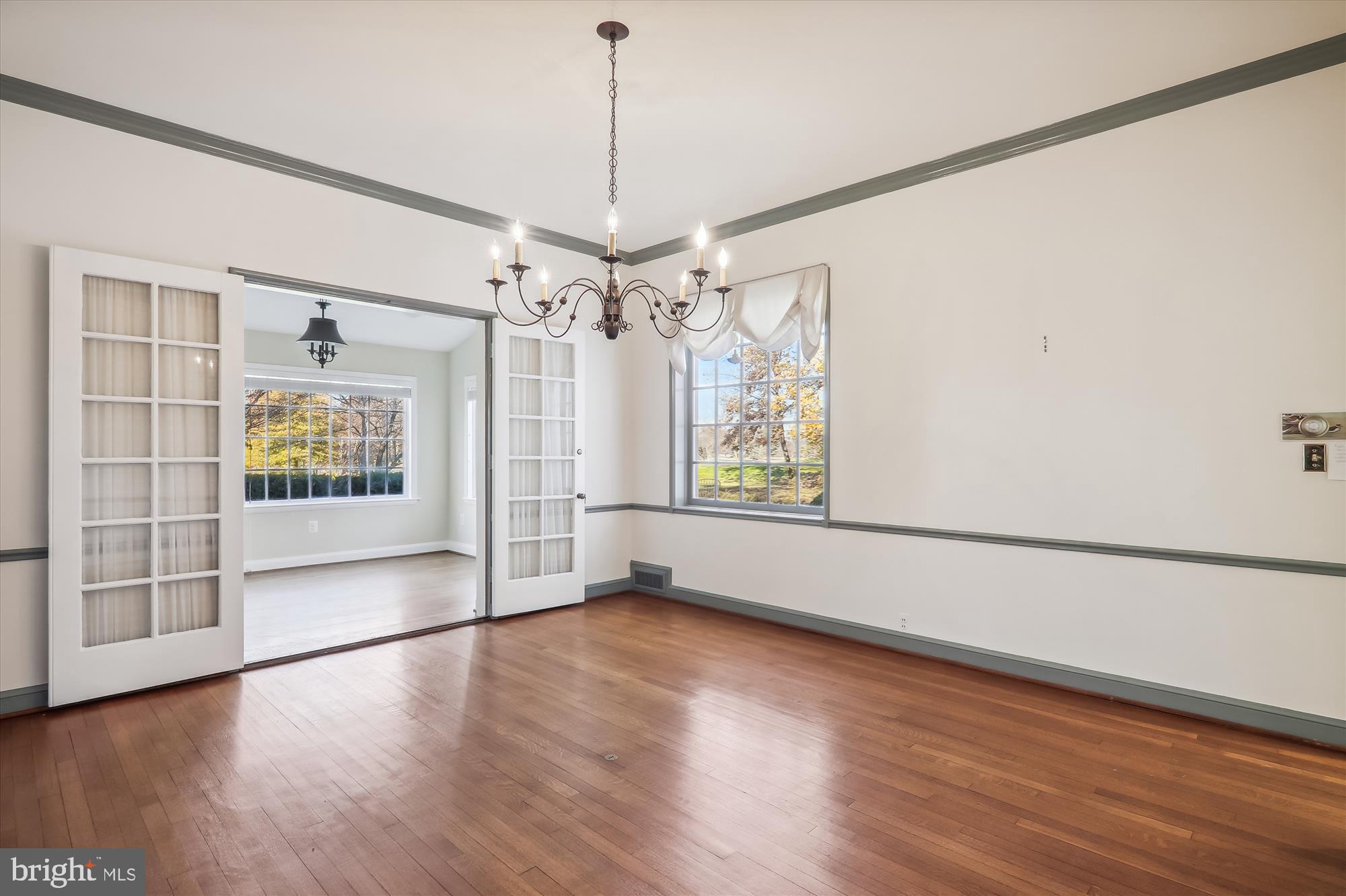 MANOR PARK - Residential