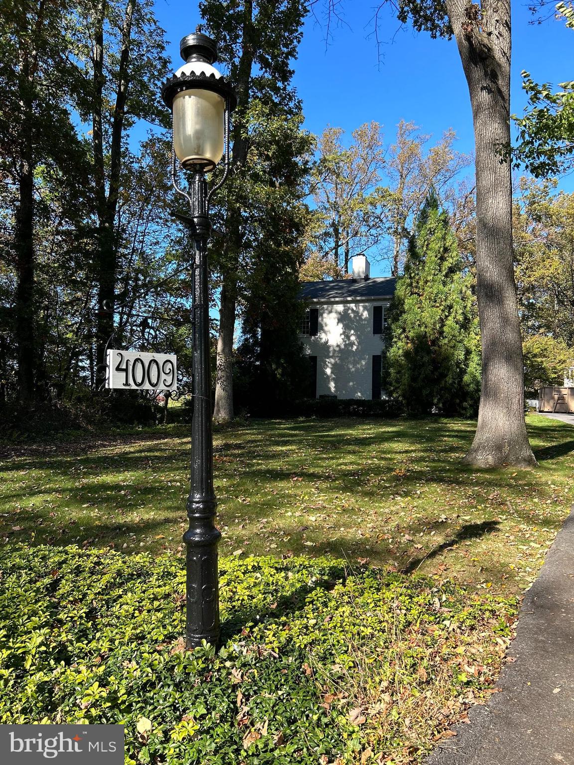 MANOR PARK - Residential