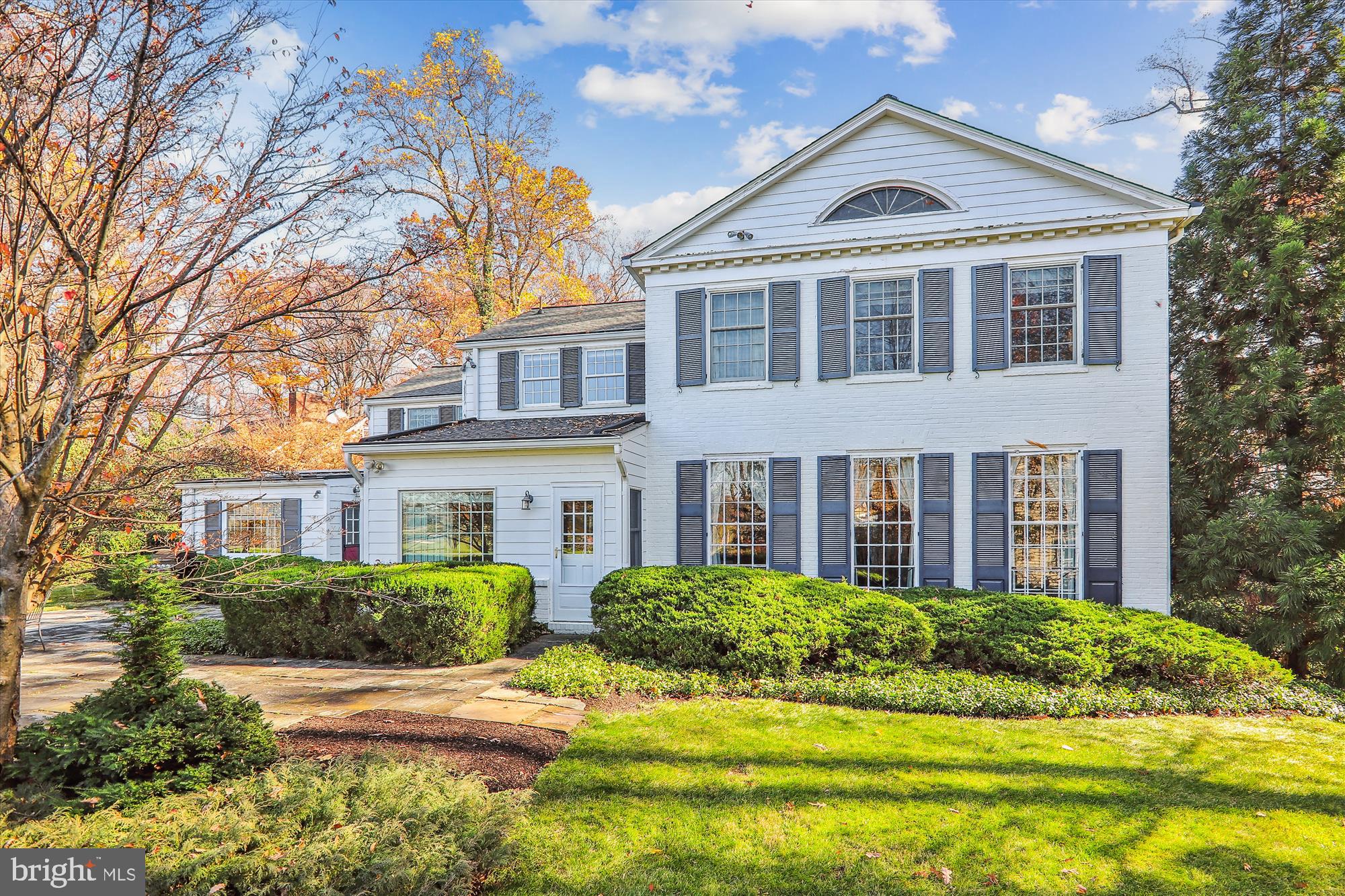 MANOR PARK - Residential