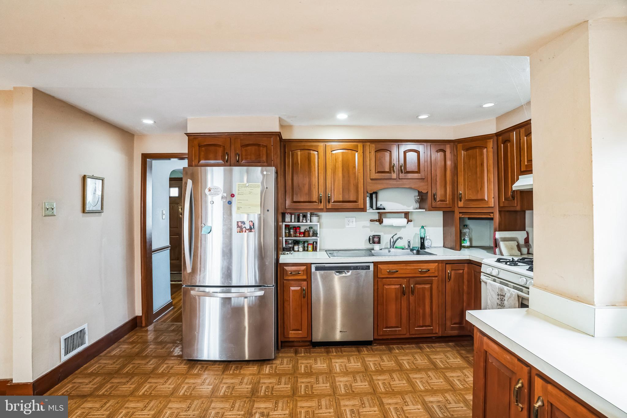 COLONIAL PARK - Residential