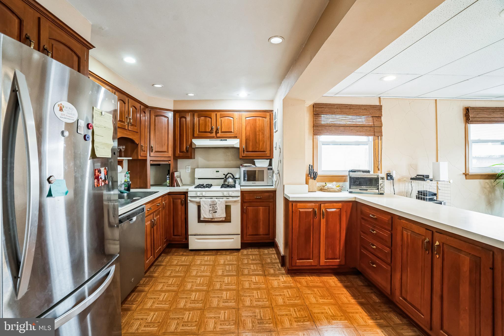 COLONIAL PARK - Residential