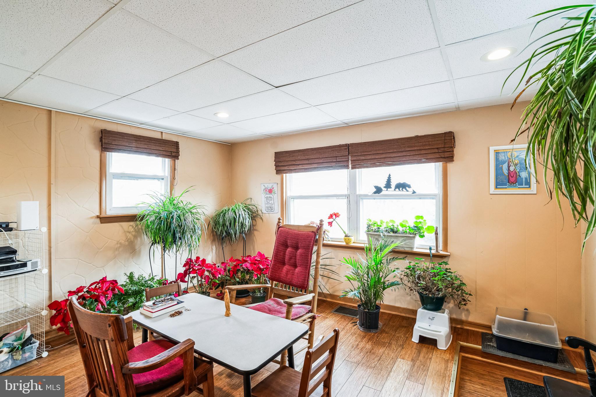 COLONIAL PARK - Residential