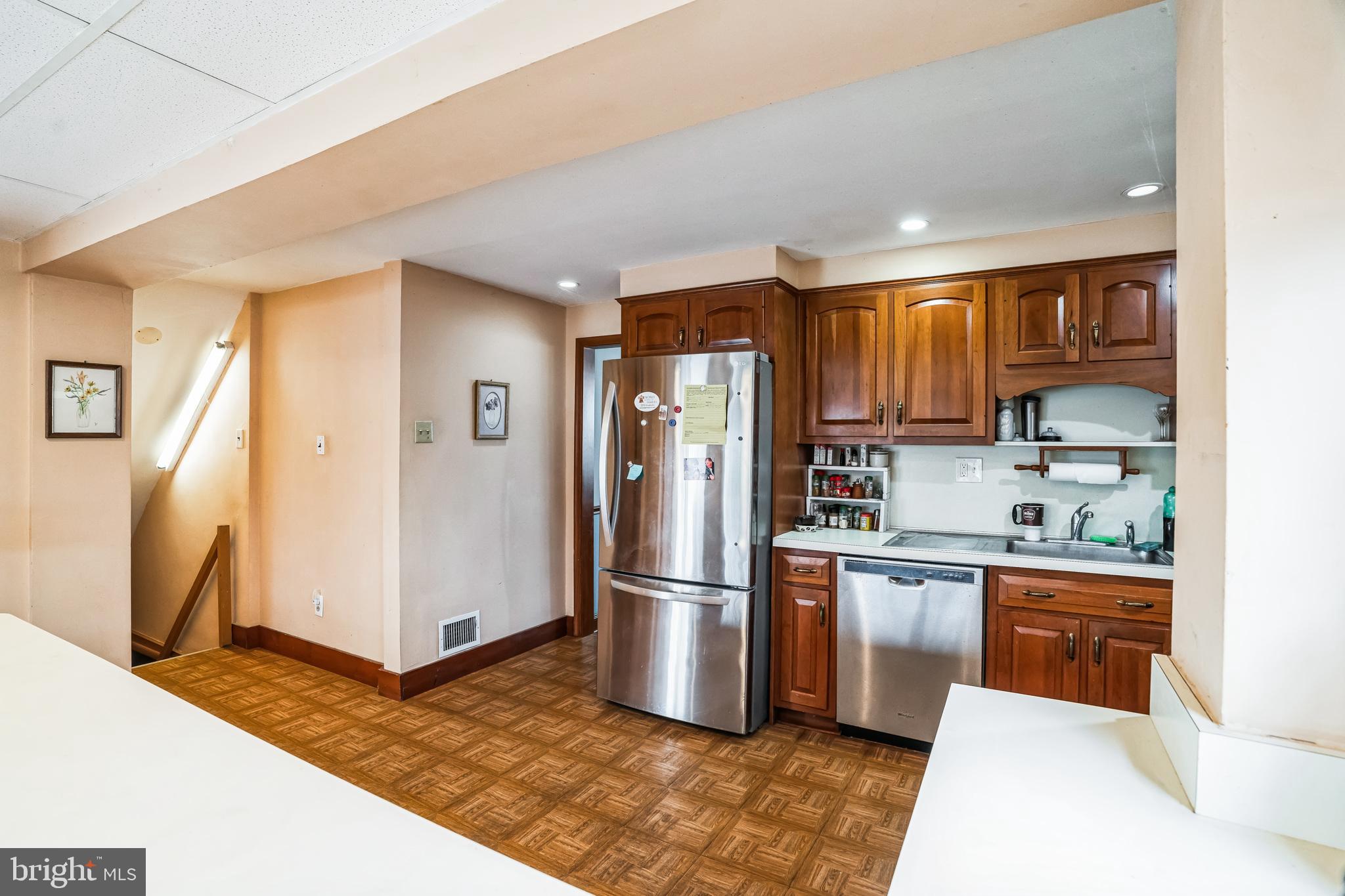 COLONIAL PARK - Residential