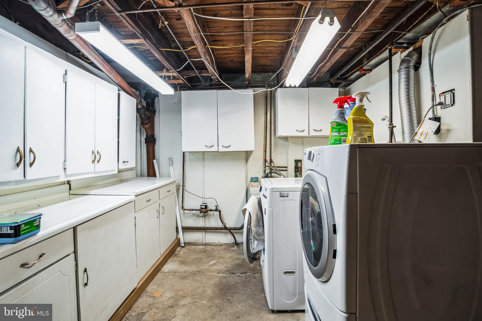 COLONIAL PARK - Residential