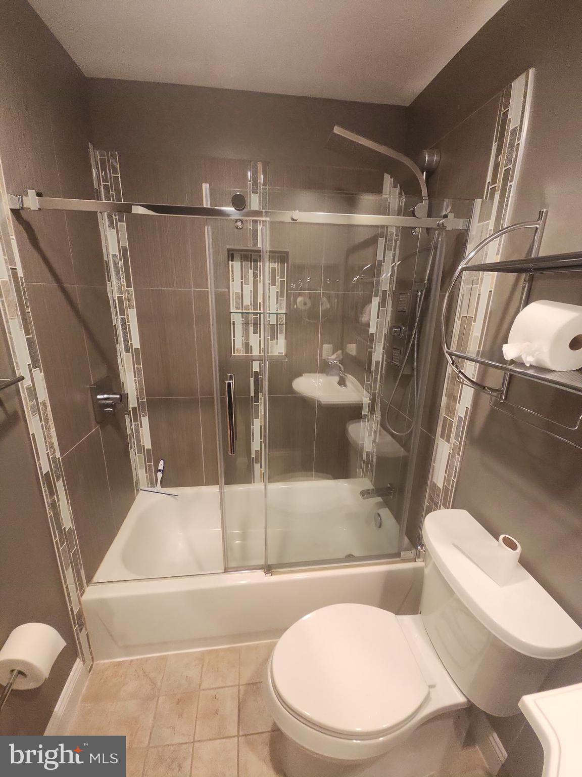 STONEGATE - Residential Lease