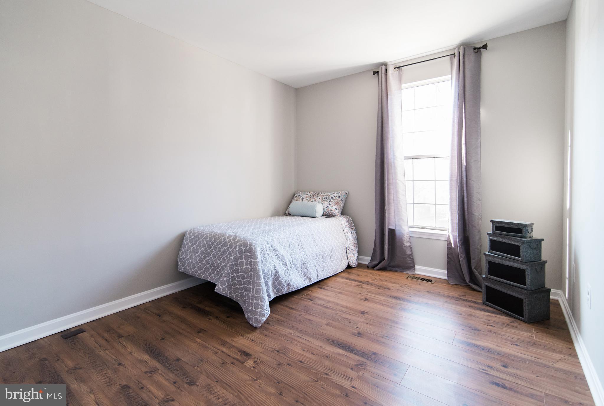 VILLAGE OF THOMAS RUN - Residential