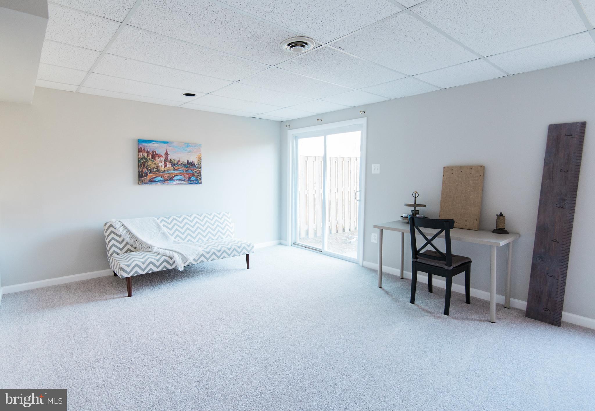 VILLAGE OF THOMAS RUN - Residential