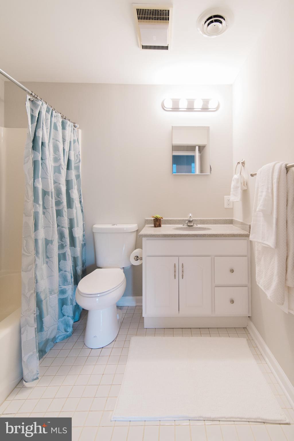 VILLAGE OF THOMAS RUN - Residential