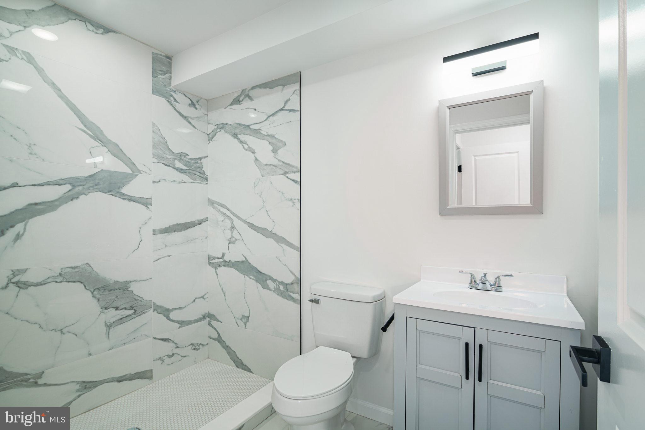 GRAYS FERRY - Commercial Sale