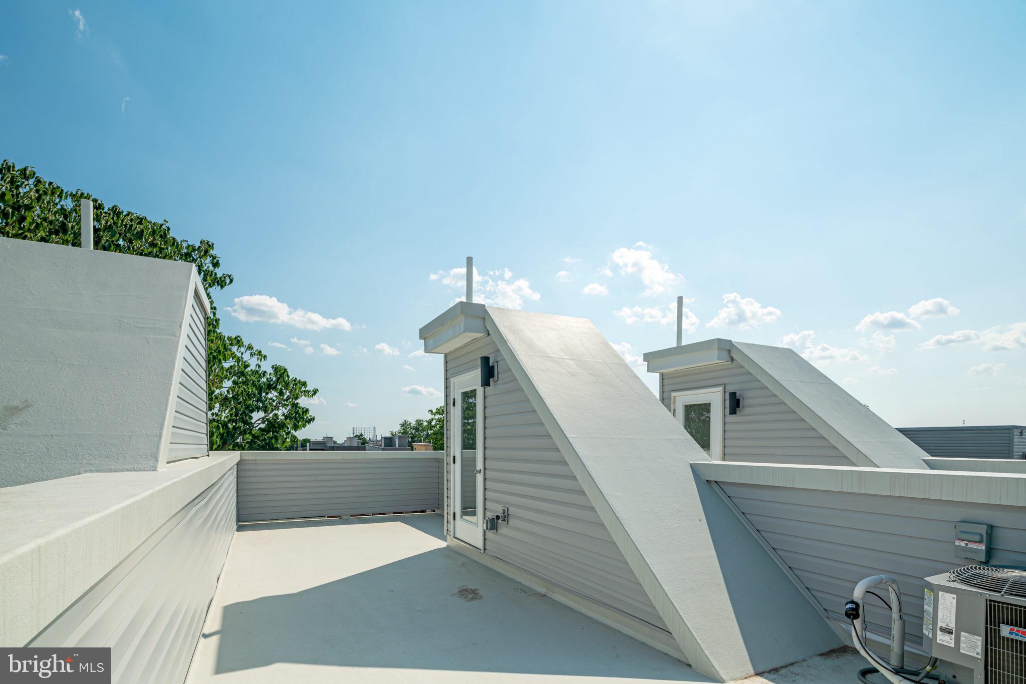 GRAYS FERRY - Commercial Sale