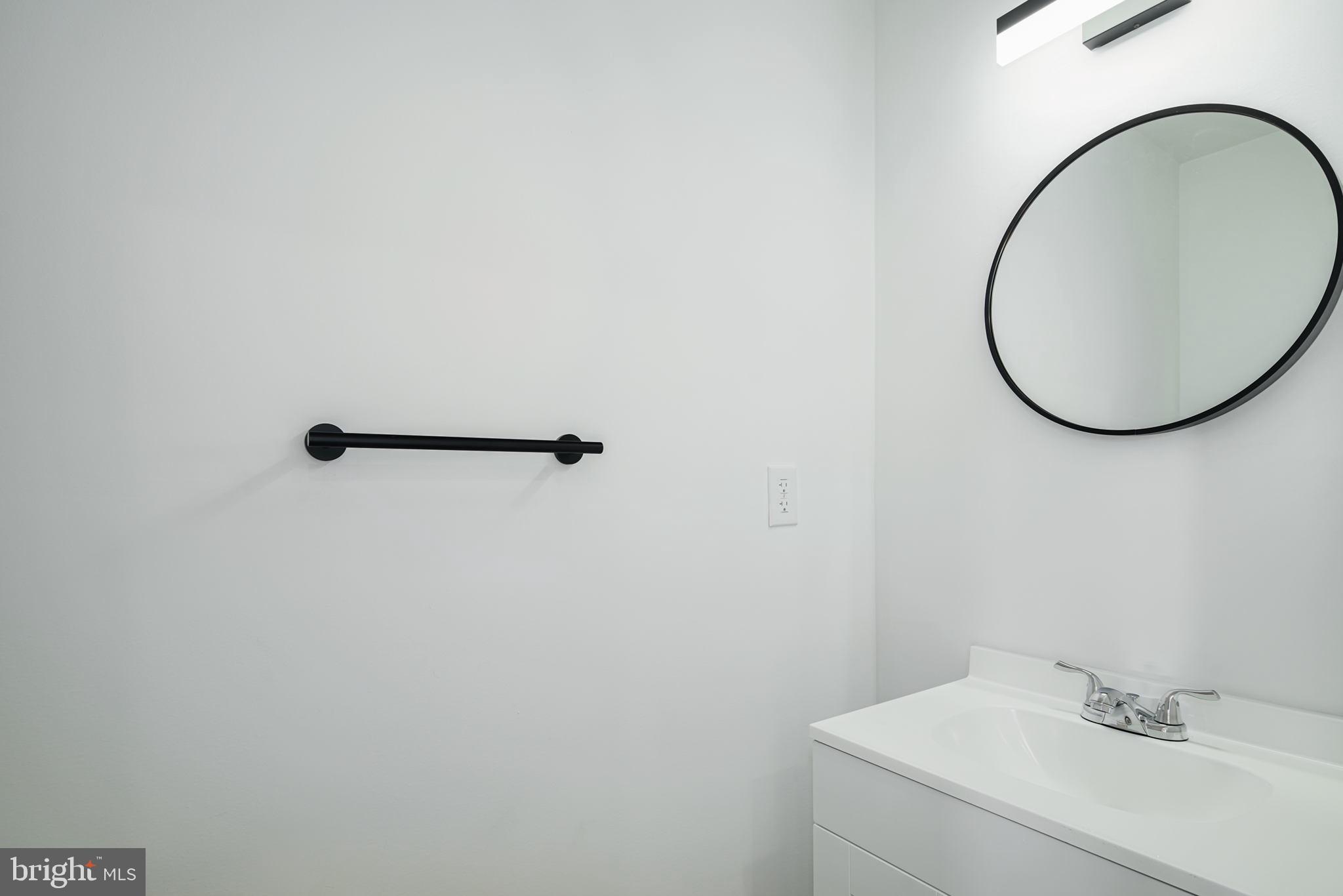 GRAYS FERRY - Commercial Sale