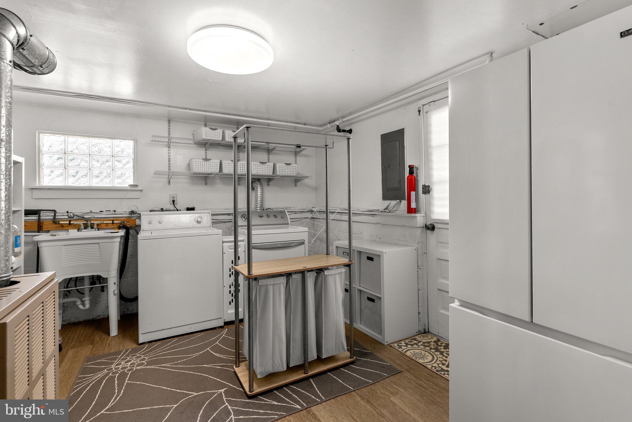 WHEATON WOODS - Residential