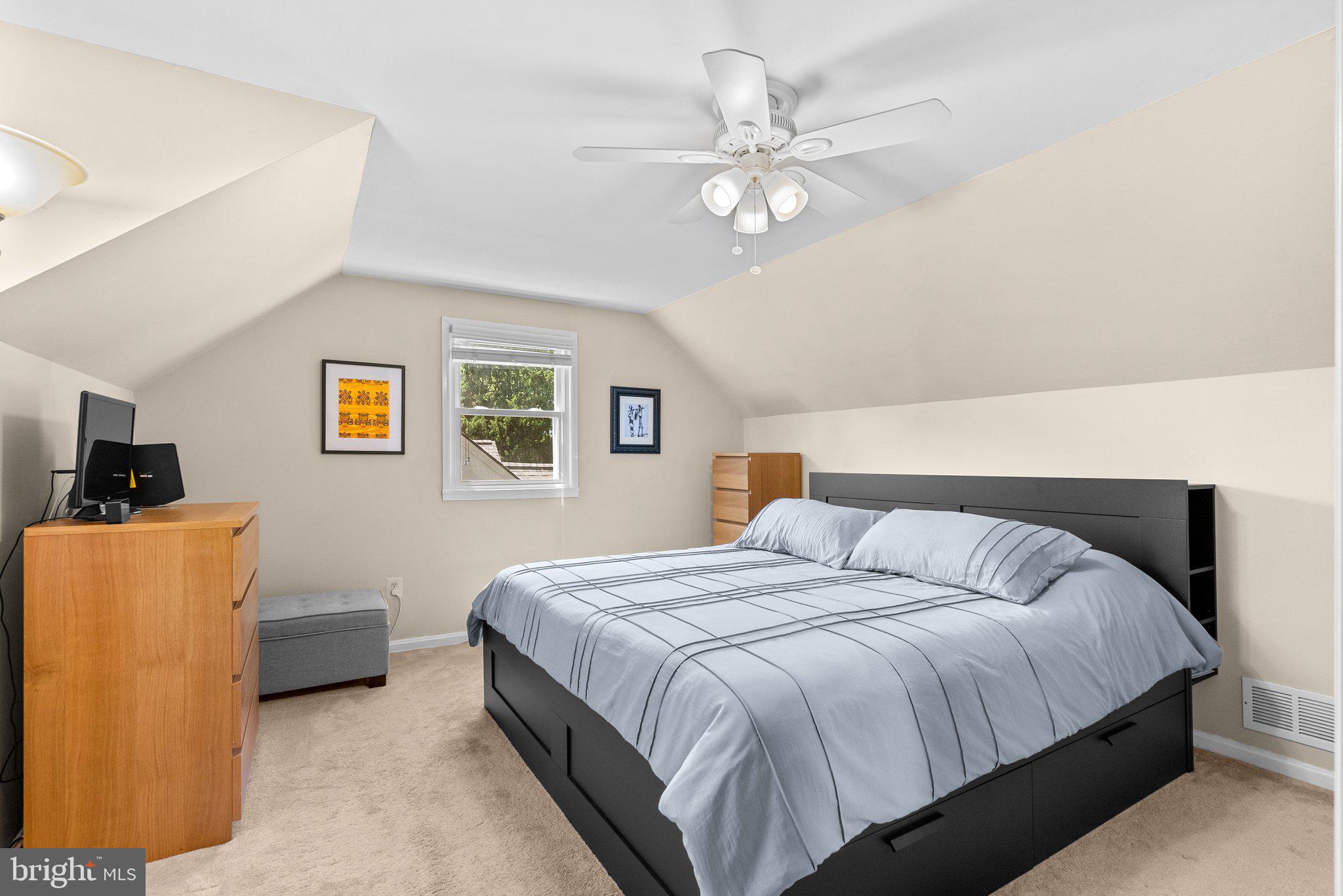 WHEATON WOODS - Residential