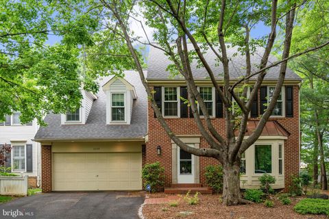 2300 YVONNES WAY DUNN LORING VA 22027