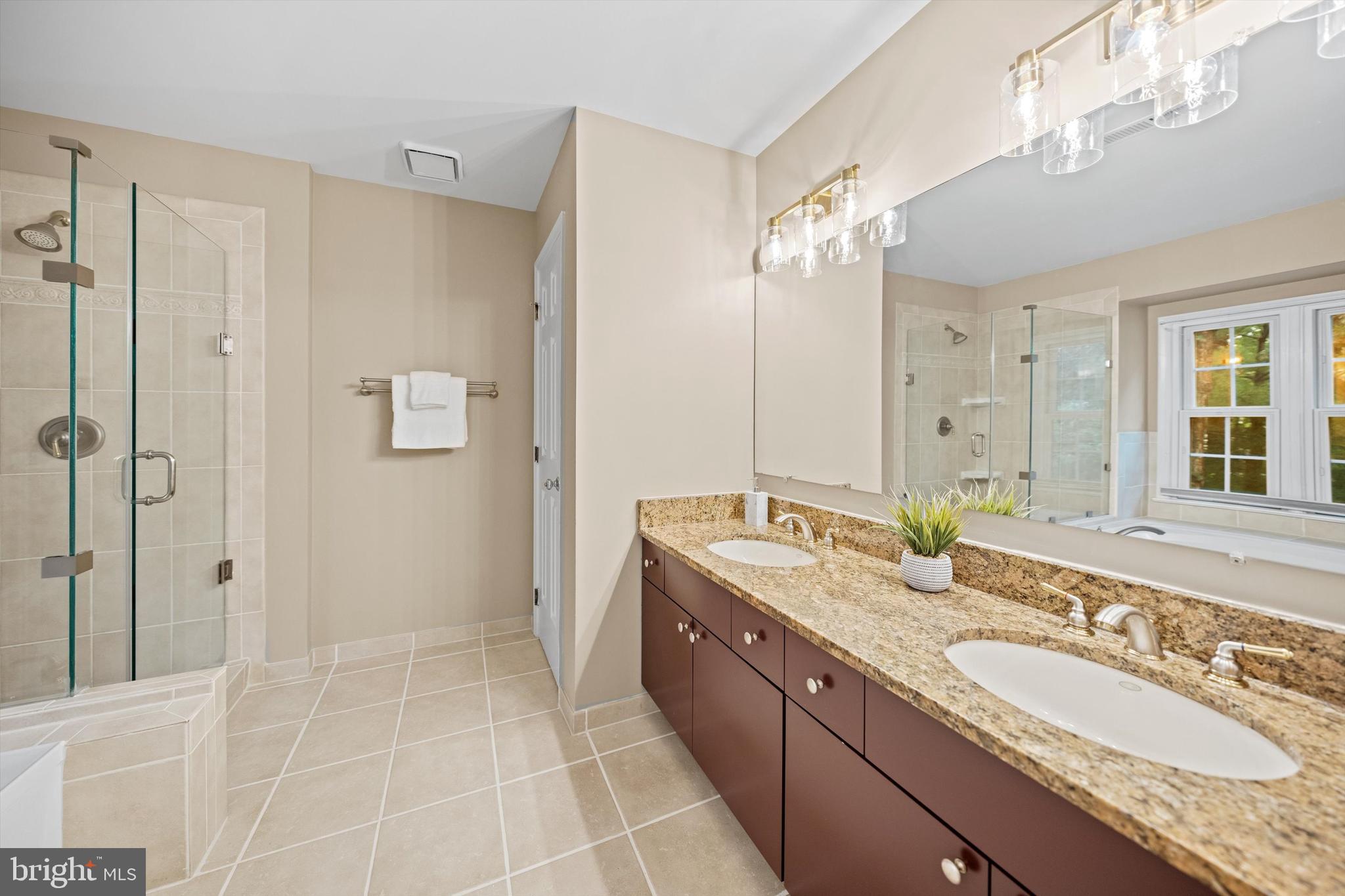 CHATHAM SQUARE - Residential