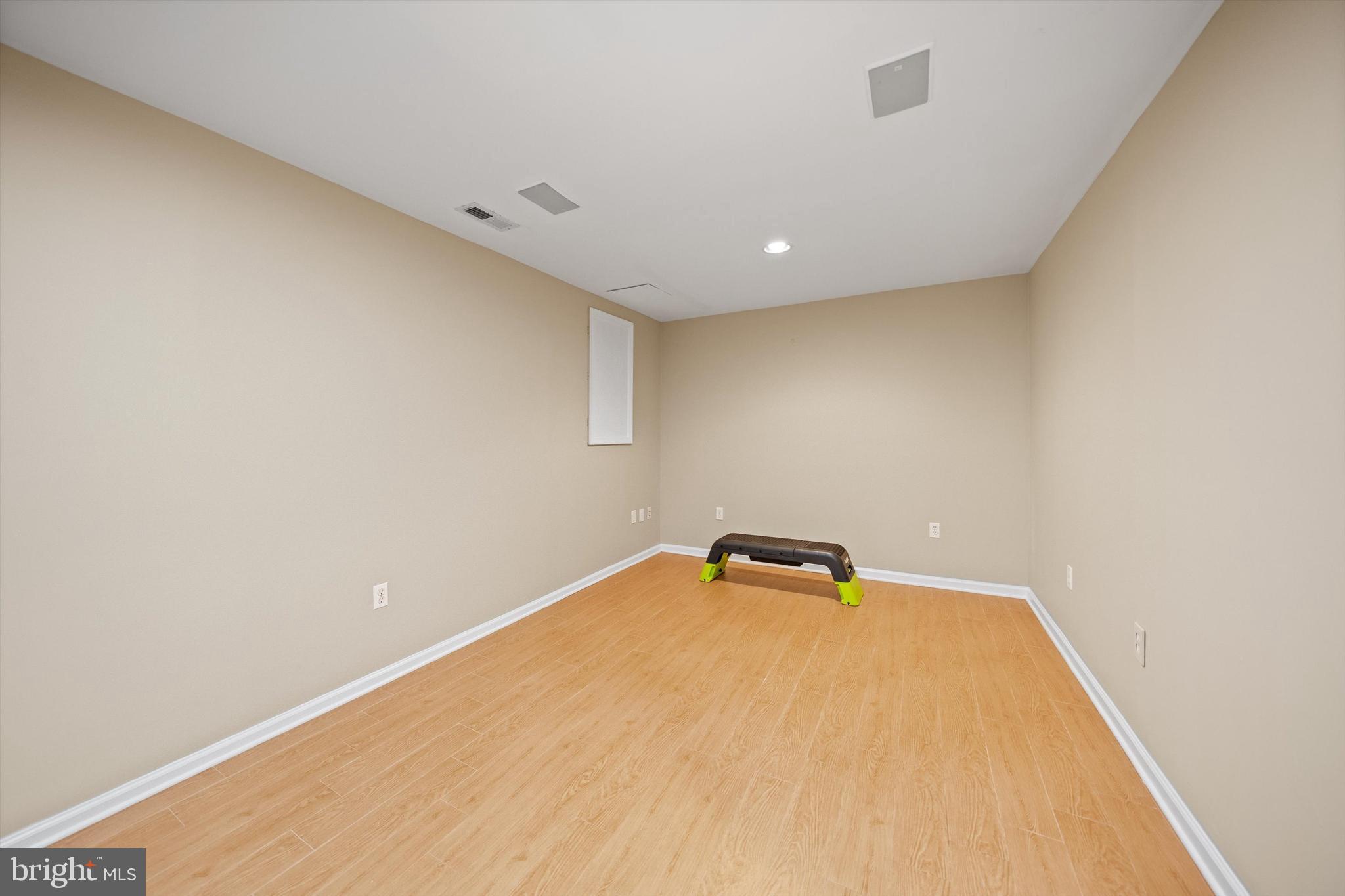 CHATHAM SQUARE - Residential