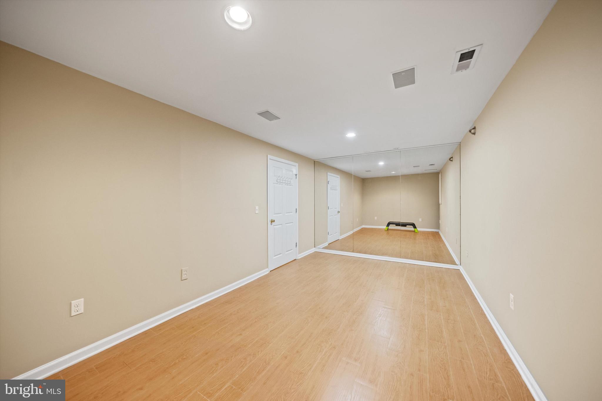 CHATHAM SQUARE - Residential