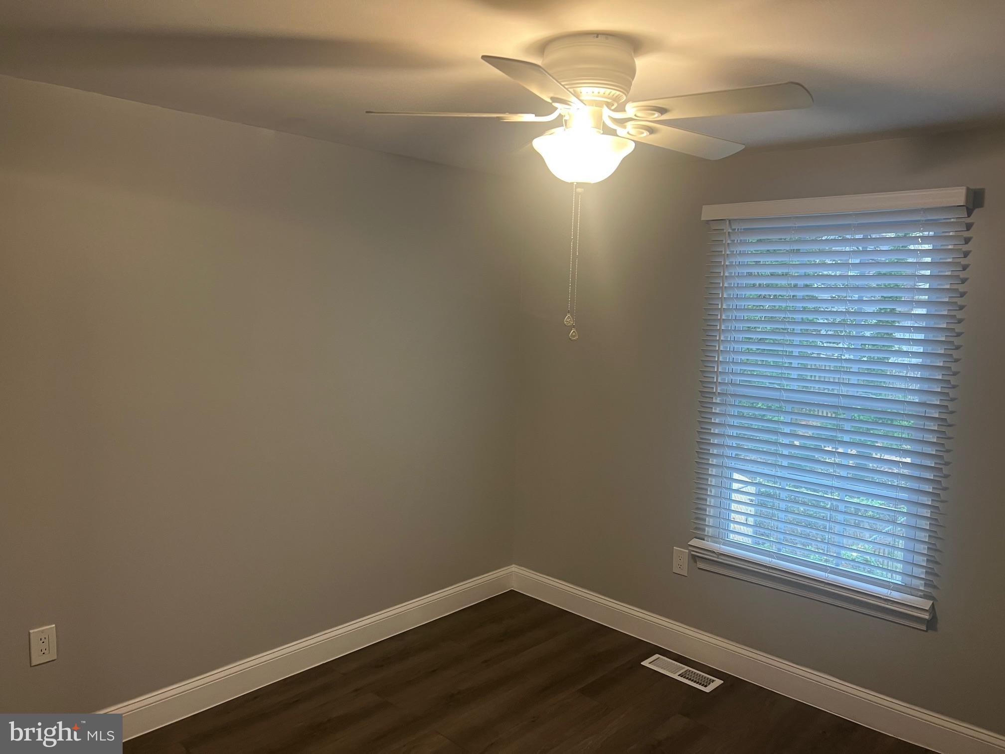 HUNTINGTON NEIGHBORHOOD - Residential Lease