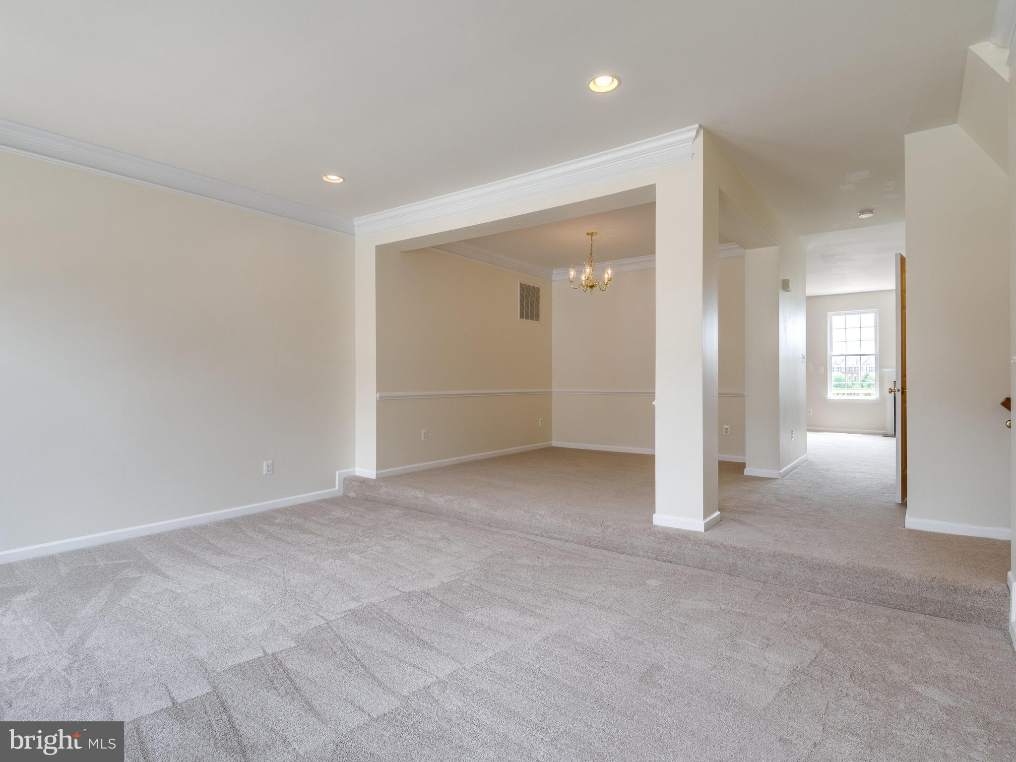 SOUTH RIDING - Residential