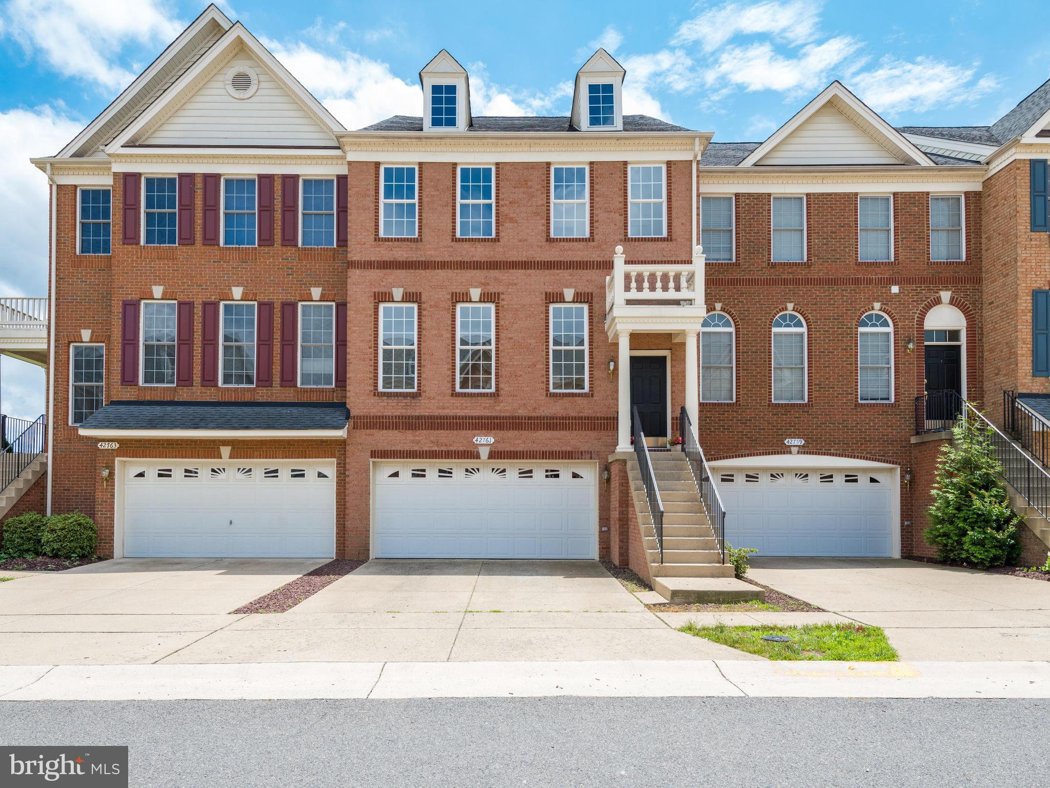 SOUTH RIDING - Residential