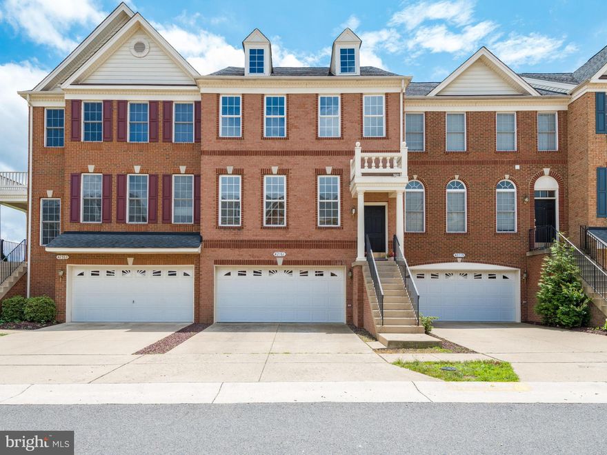 Beautiful "Portsmouth" Toll Brothers Model w/a lake view on a cul-de-sac street. Spacious 3 bedrooms w/3 full baths & a 3 level bump out. New carpet & paint throughout. Large kitchen w/a breakfast nook w/all new wood floors. Deck off kitchen with awesome lake view. Family room off kitchen w/fireplace. Separate dining room & a big living room. Huge well lit walkout basement. Dual HVAC systems.