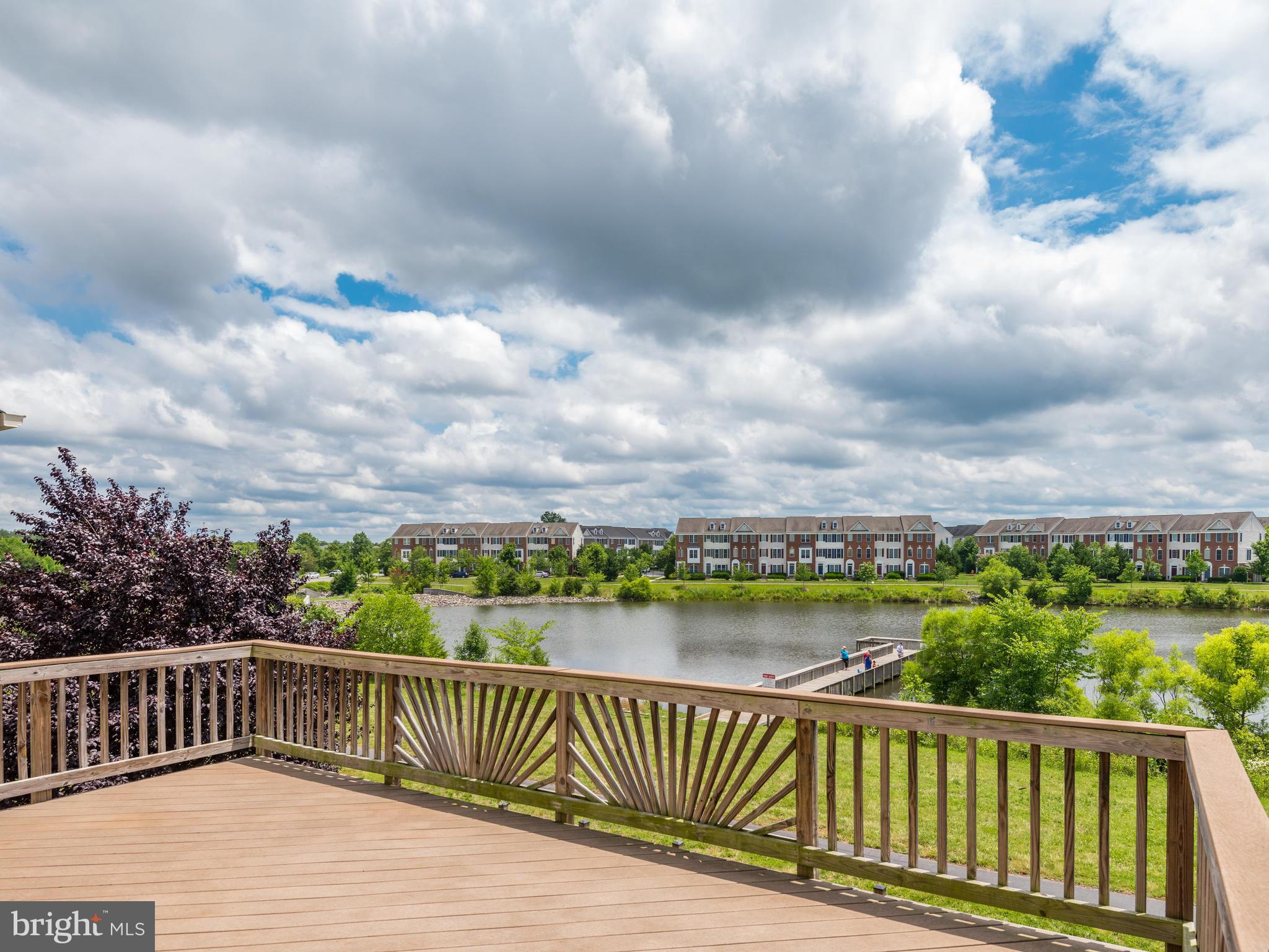 SOUTH RIDING - Residential