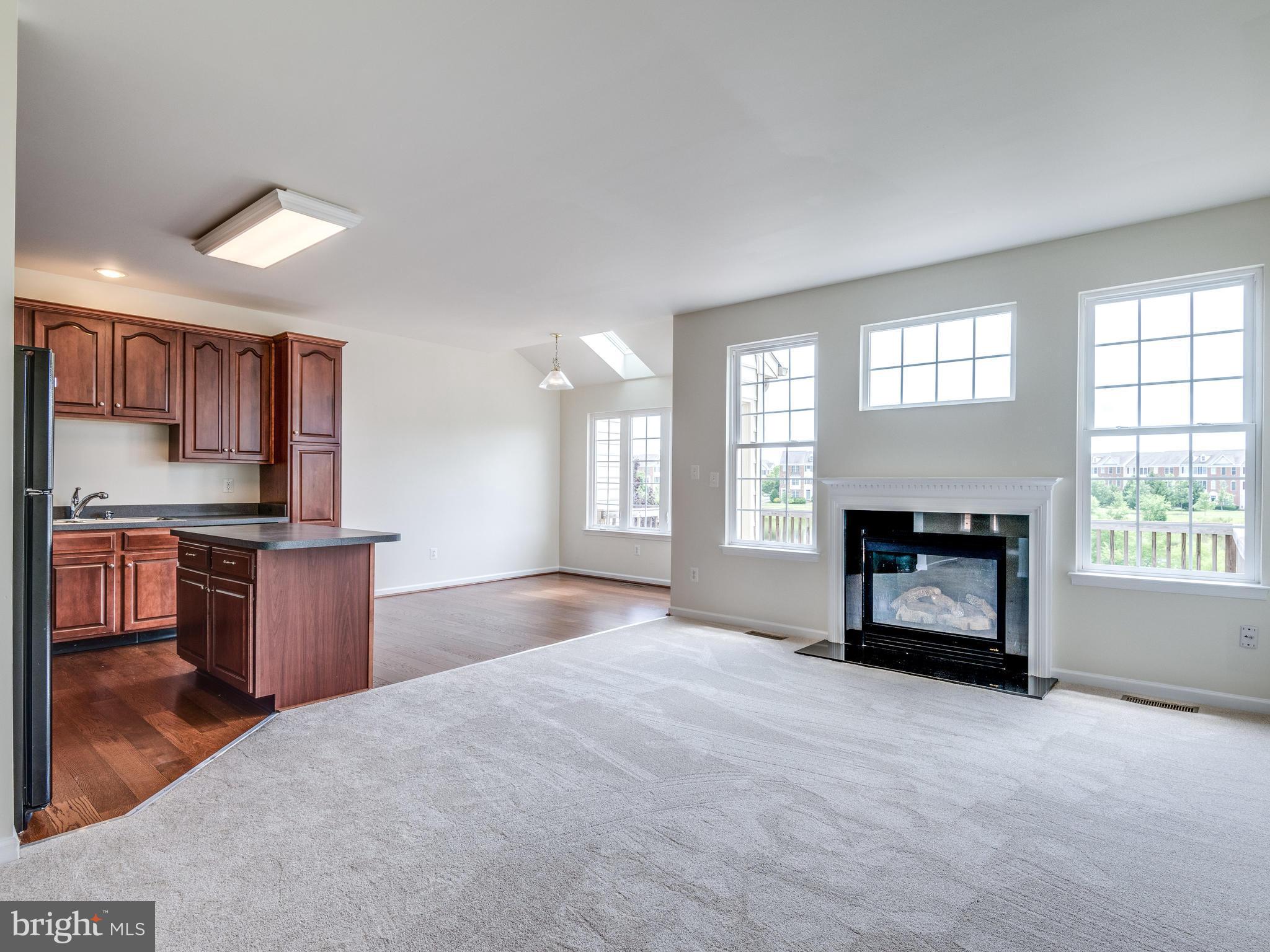 SOUTH RIDING - Residential