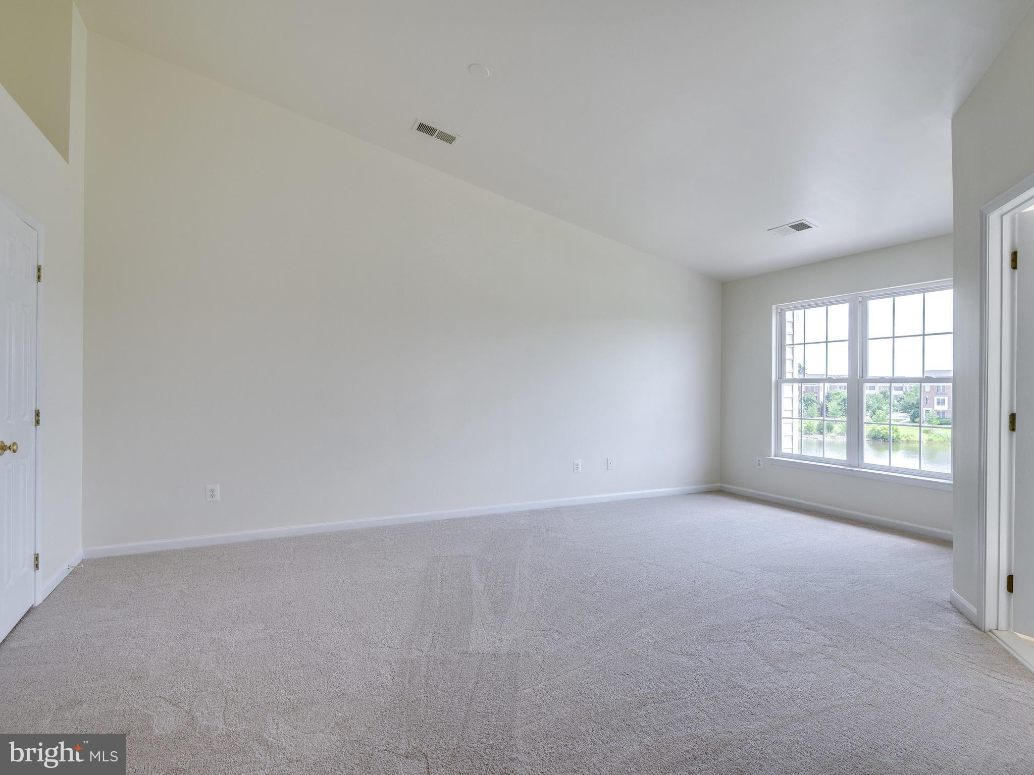 SOUTH RIDING - Residential