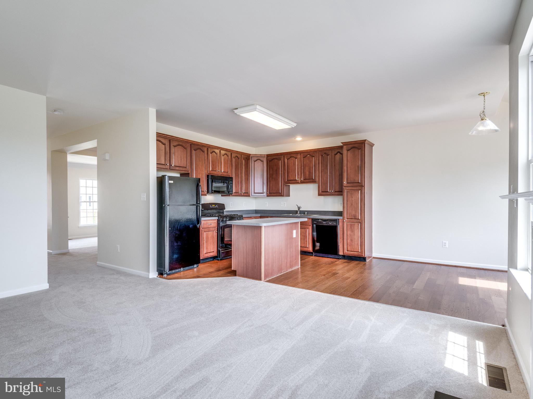 SOUTH RIDING - Residential