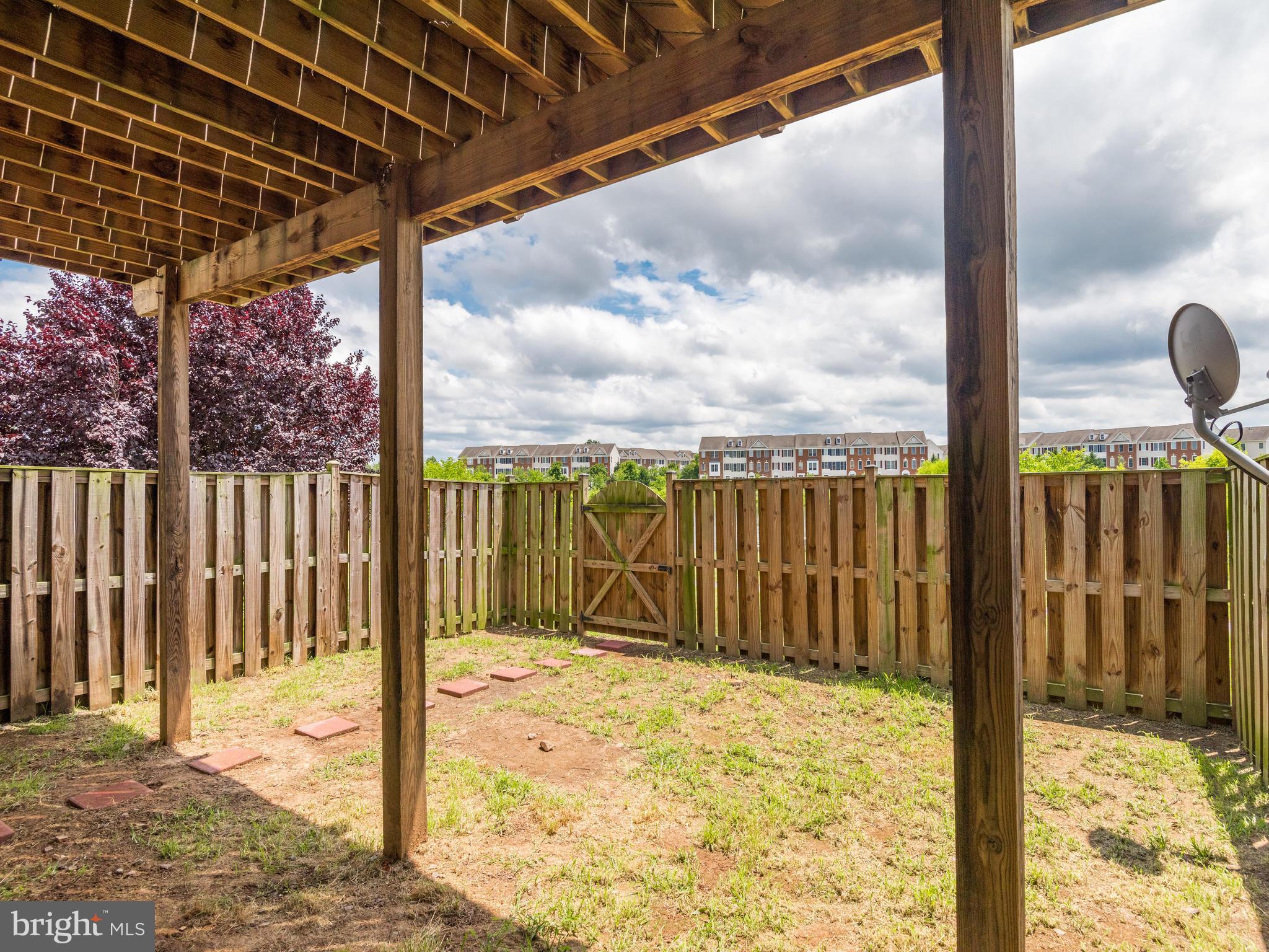 SOUTH RIDING - Residential