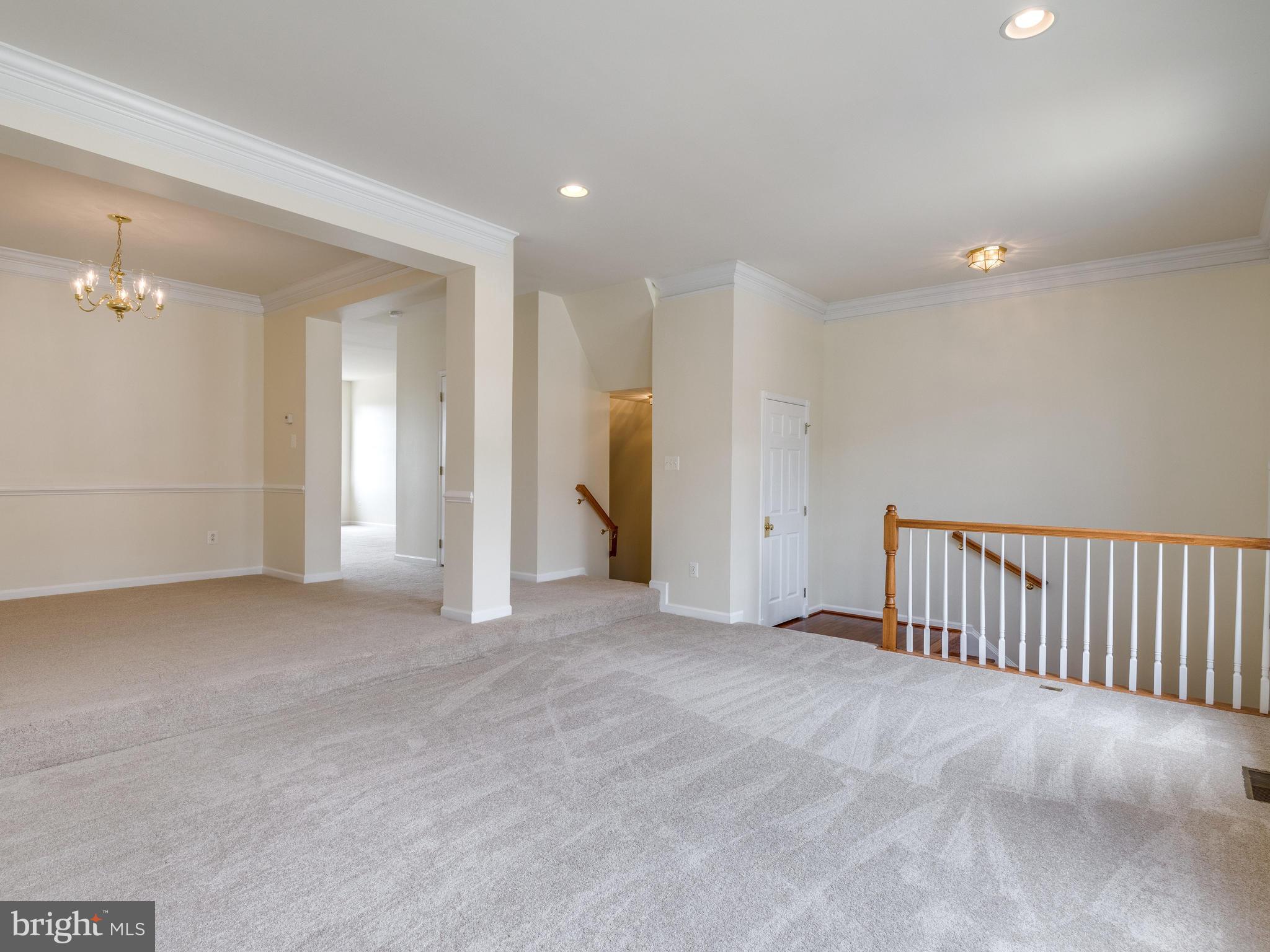 SOUTH RIDING - Residential