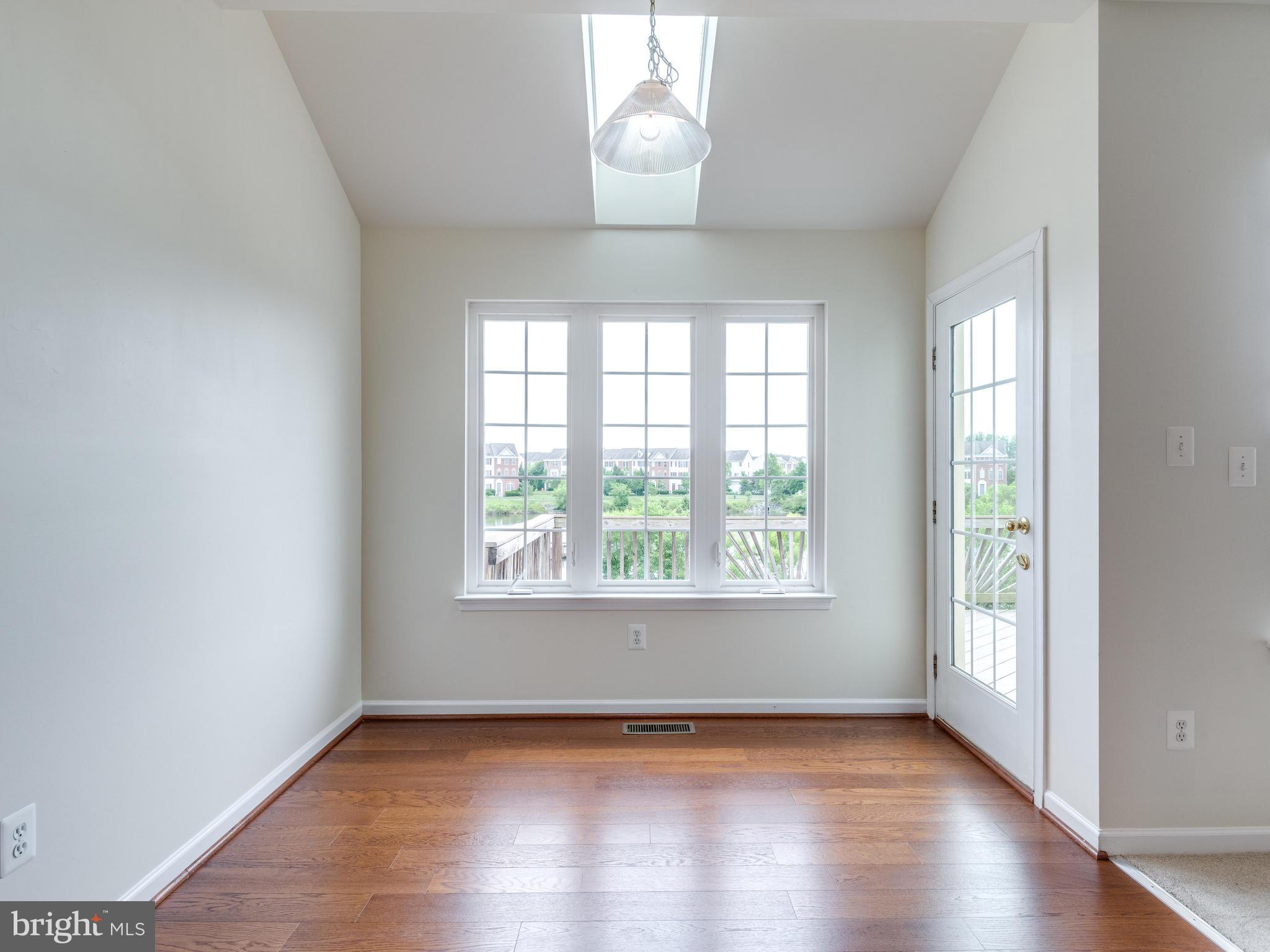 SOUTH RIDING - Residential