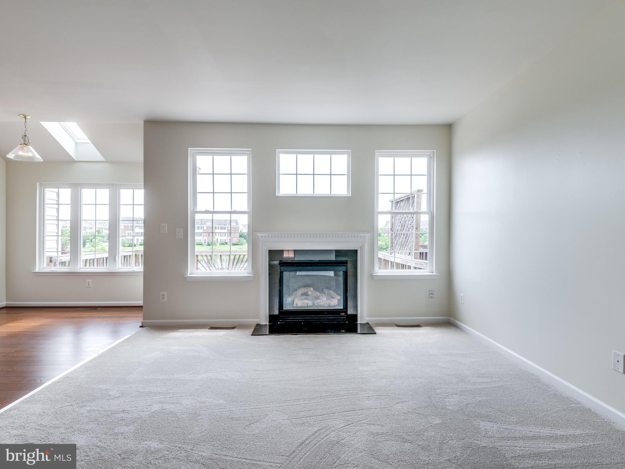 SOUTH RIDING - Residential