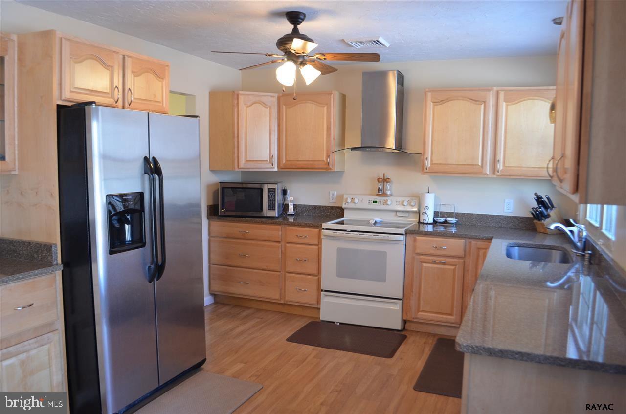LAKE MEADE - Residential