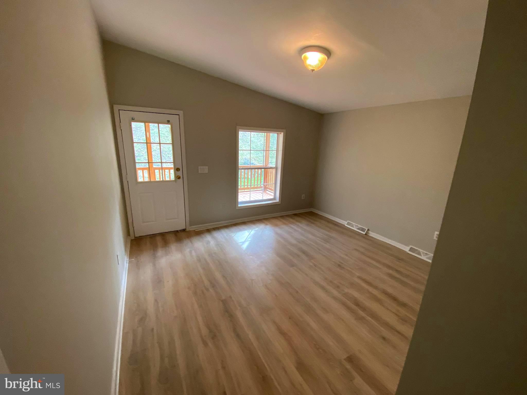 CREEKWOOD VILLAGE - Residential