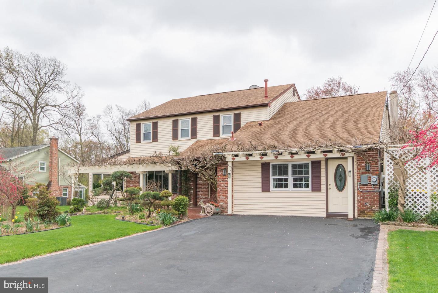 933 HERMAN ROAD