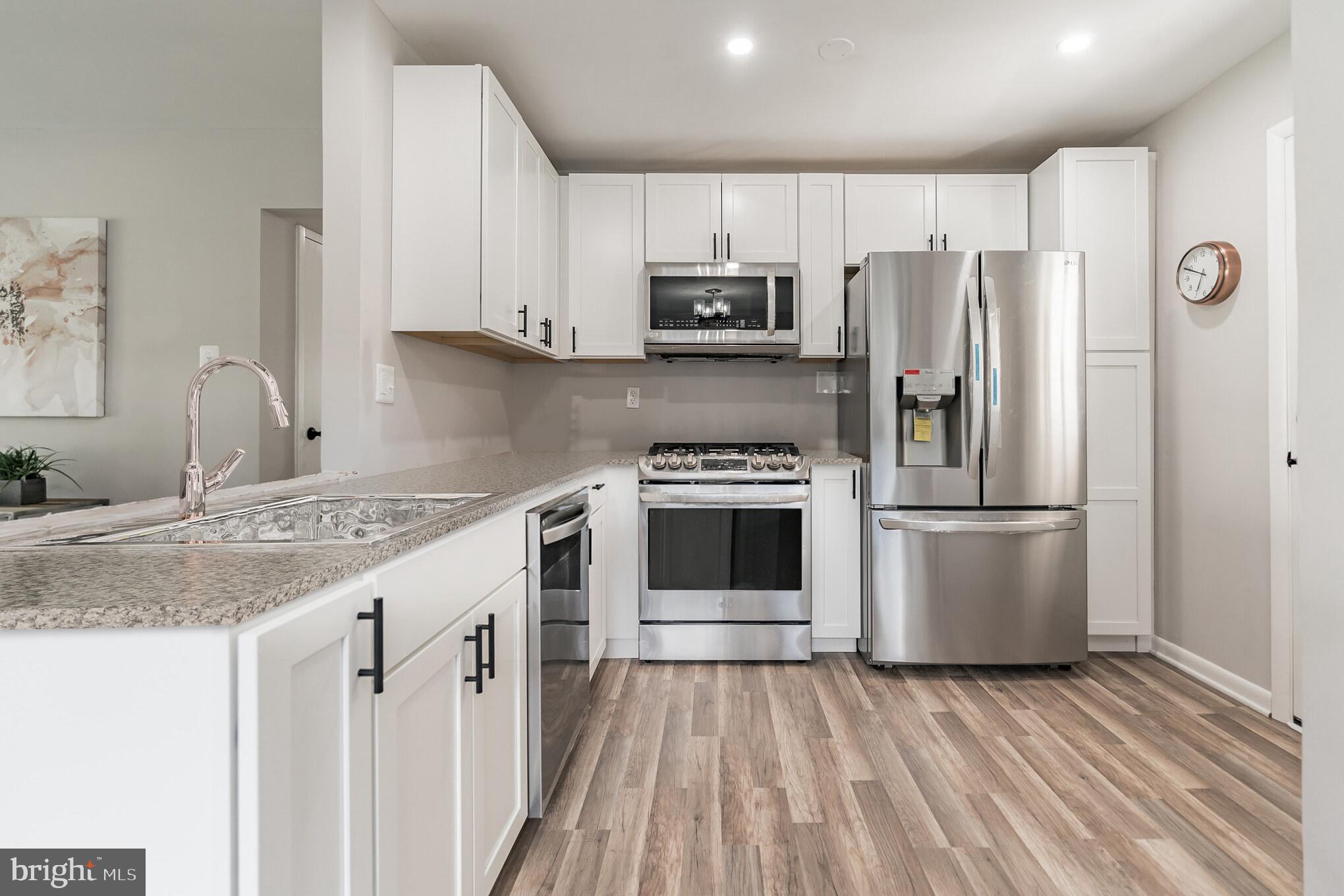 ASPEN HILL - Residential