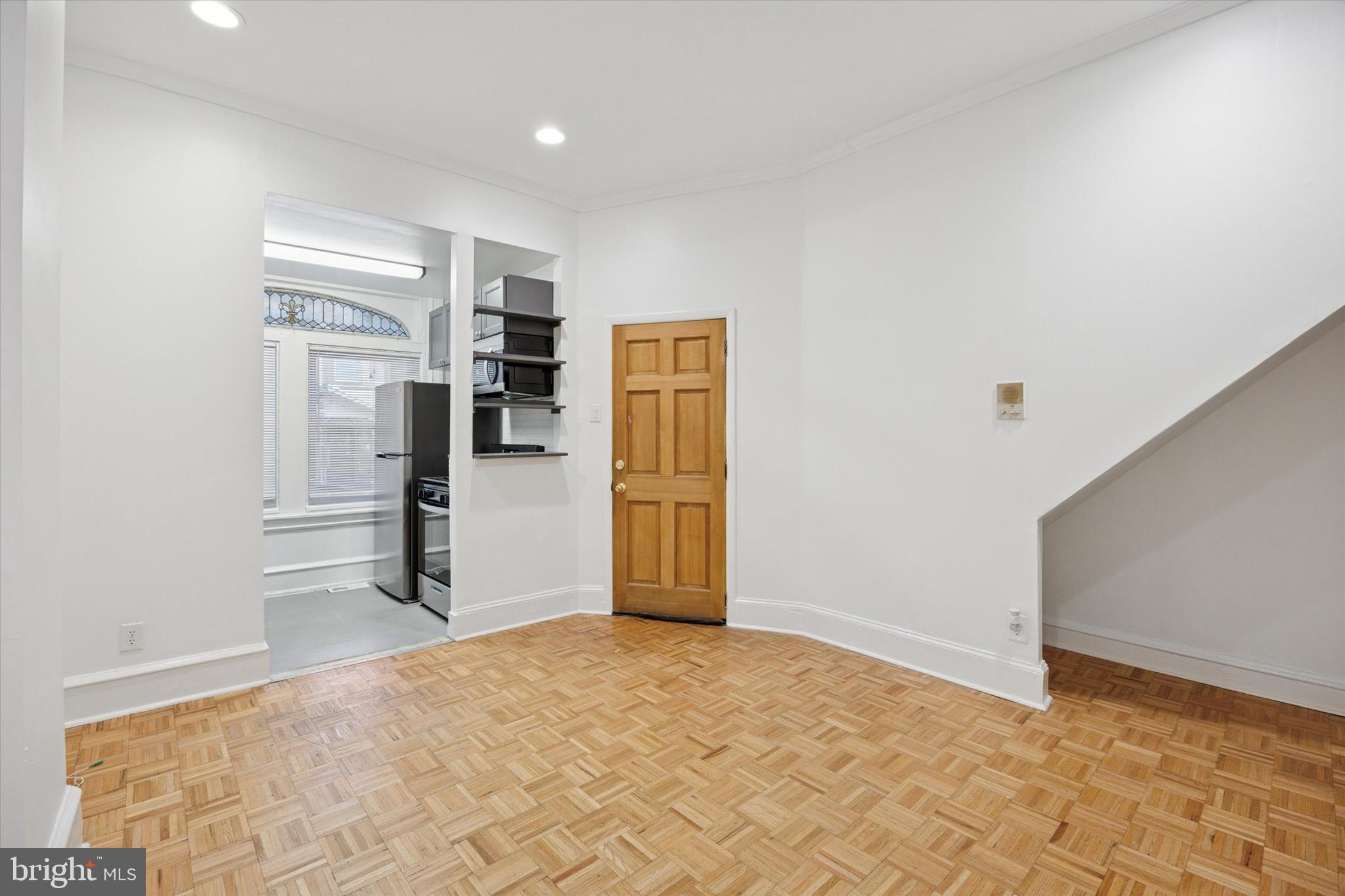236 BUCKINGHAM PLACE