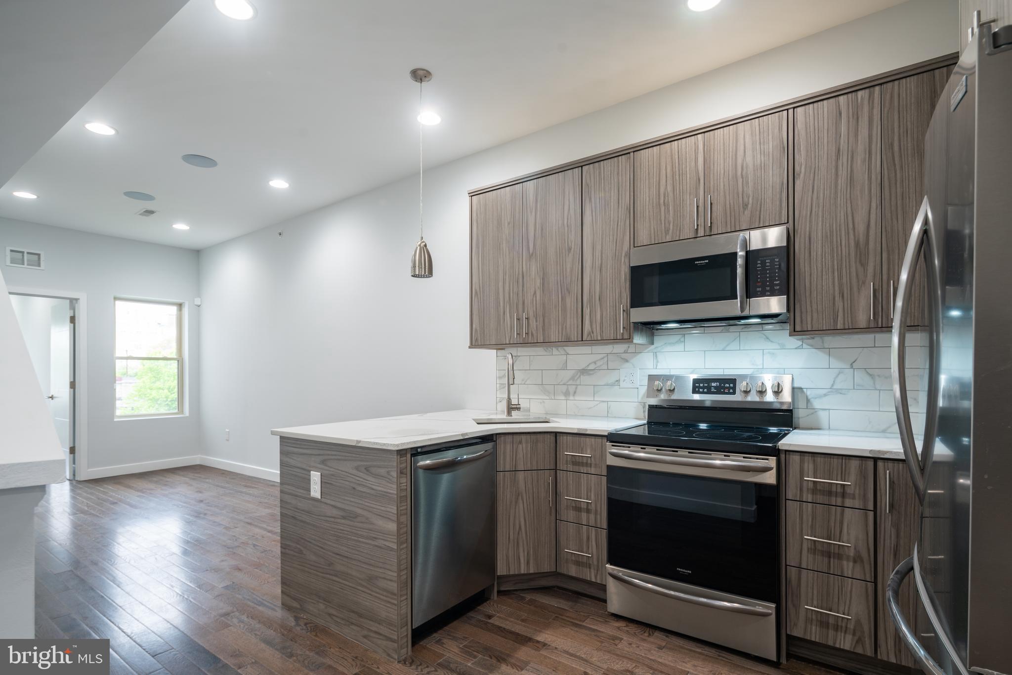 OLDE KENSINGTON - Residential Lease