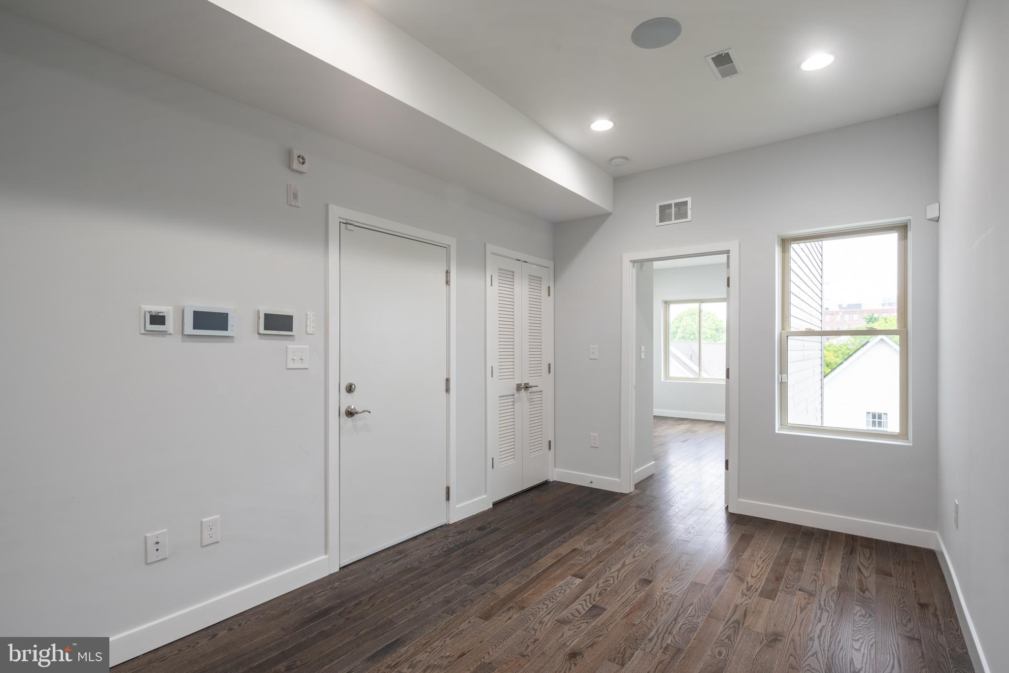 OLDE KENSINGTON - Residential Lease