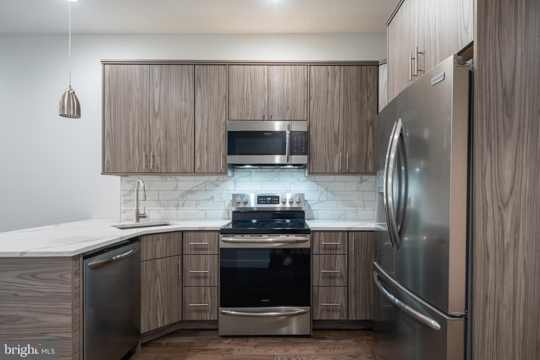 OLDE KENSINGTON - Residential Lease