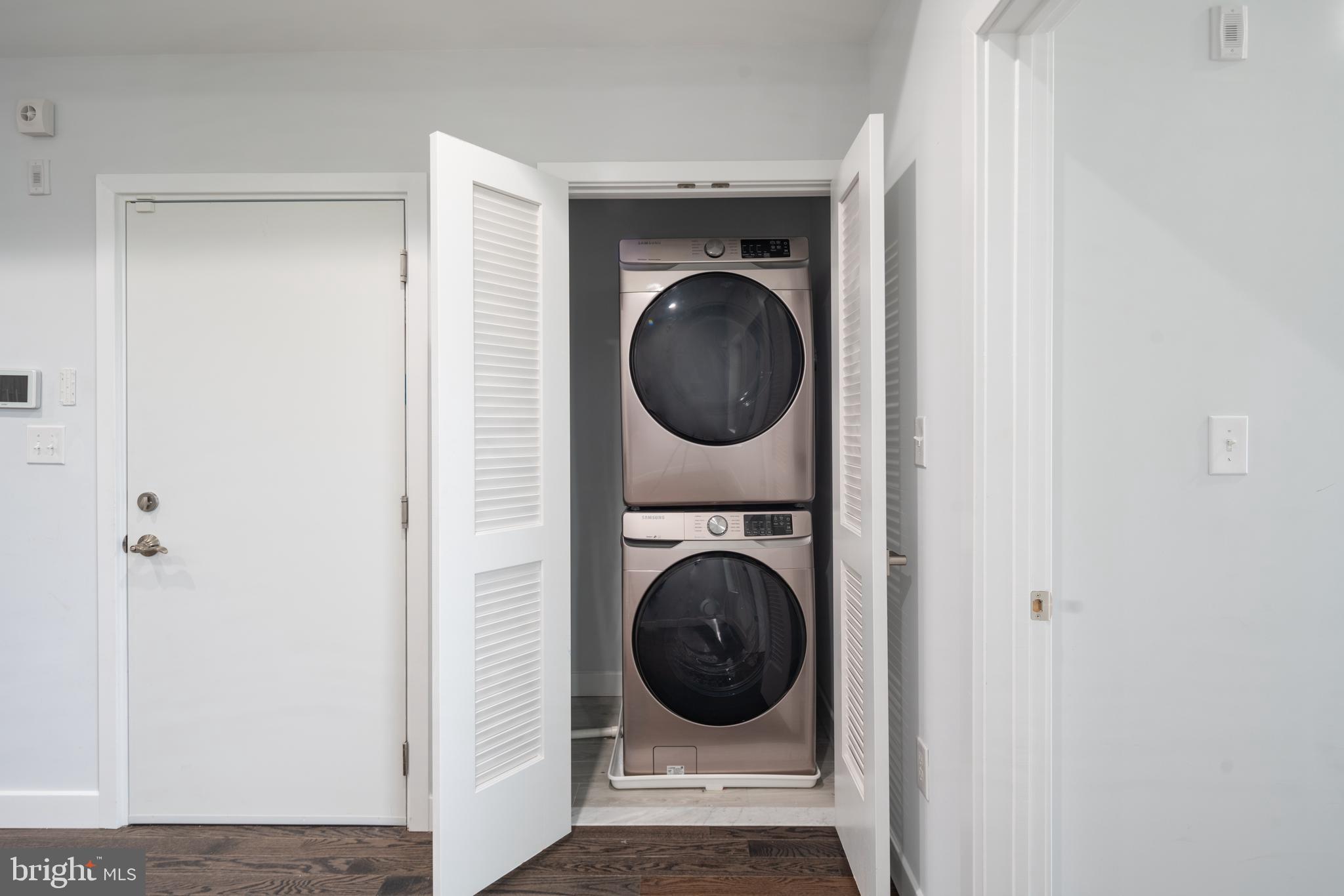 OLDE KENSINGTON - Residential Lease