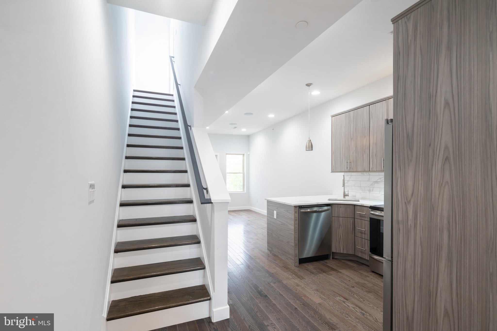 OLDE KENSINGTON - Residential Lease