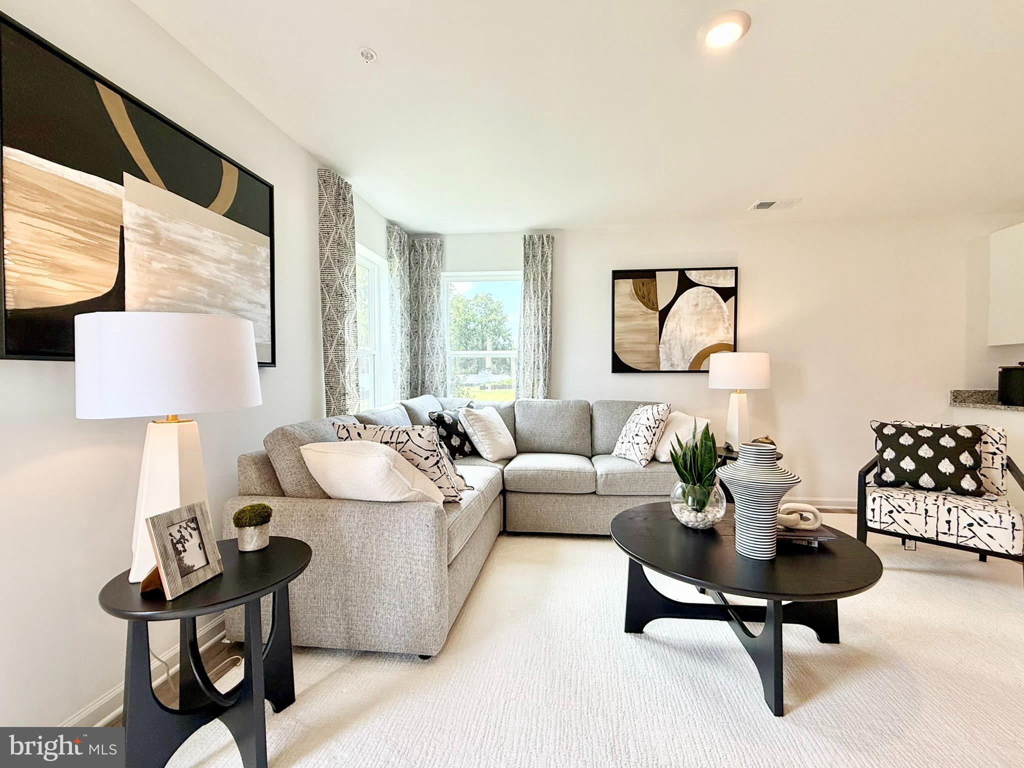 KINNAMON MEADOWS - Residential