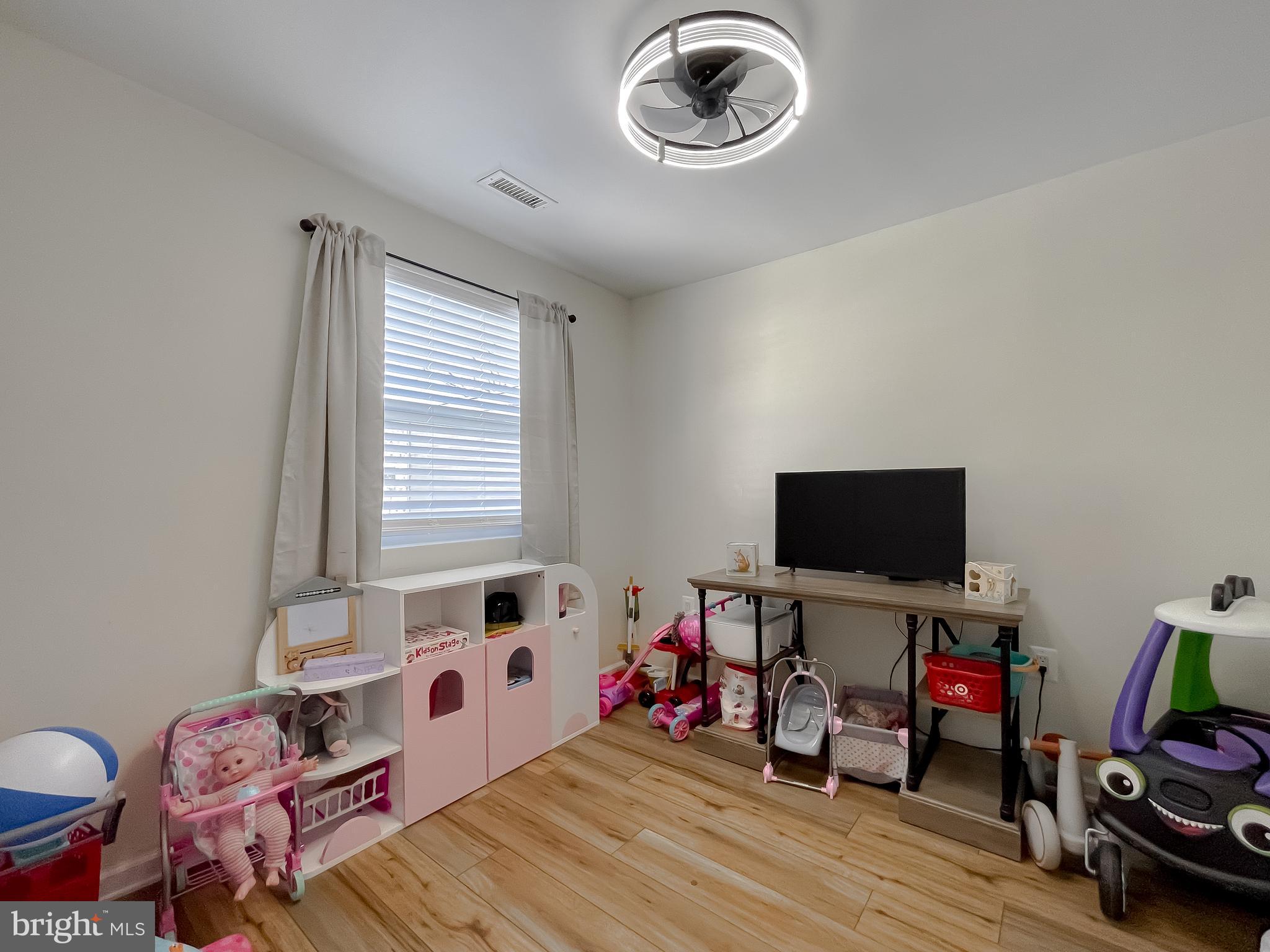 ST GEORGES BEACH - Residential