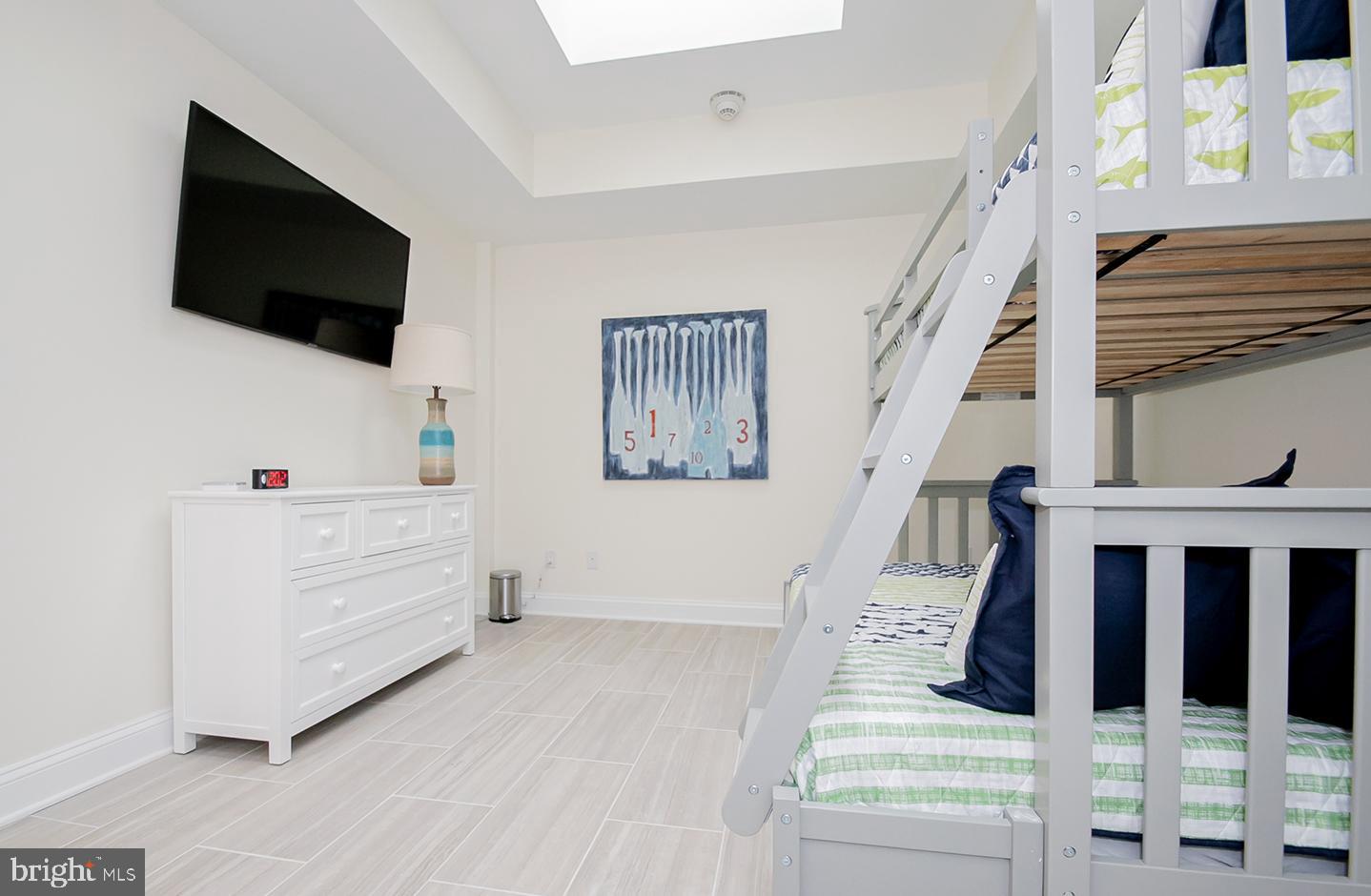 LIGHTHOUSE COVE - Residential