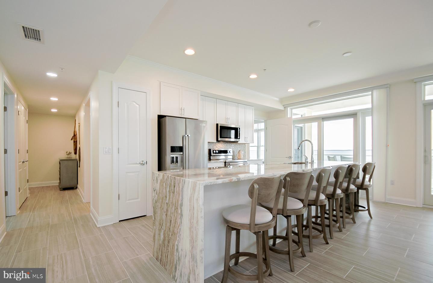 1301 COASTAL HIGHWAY 463