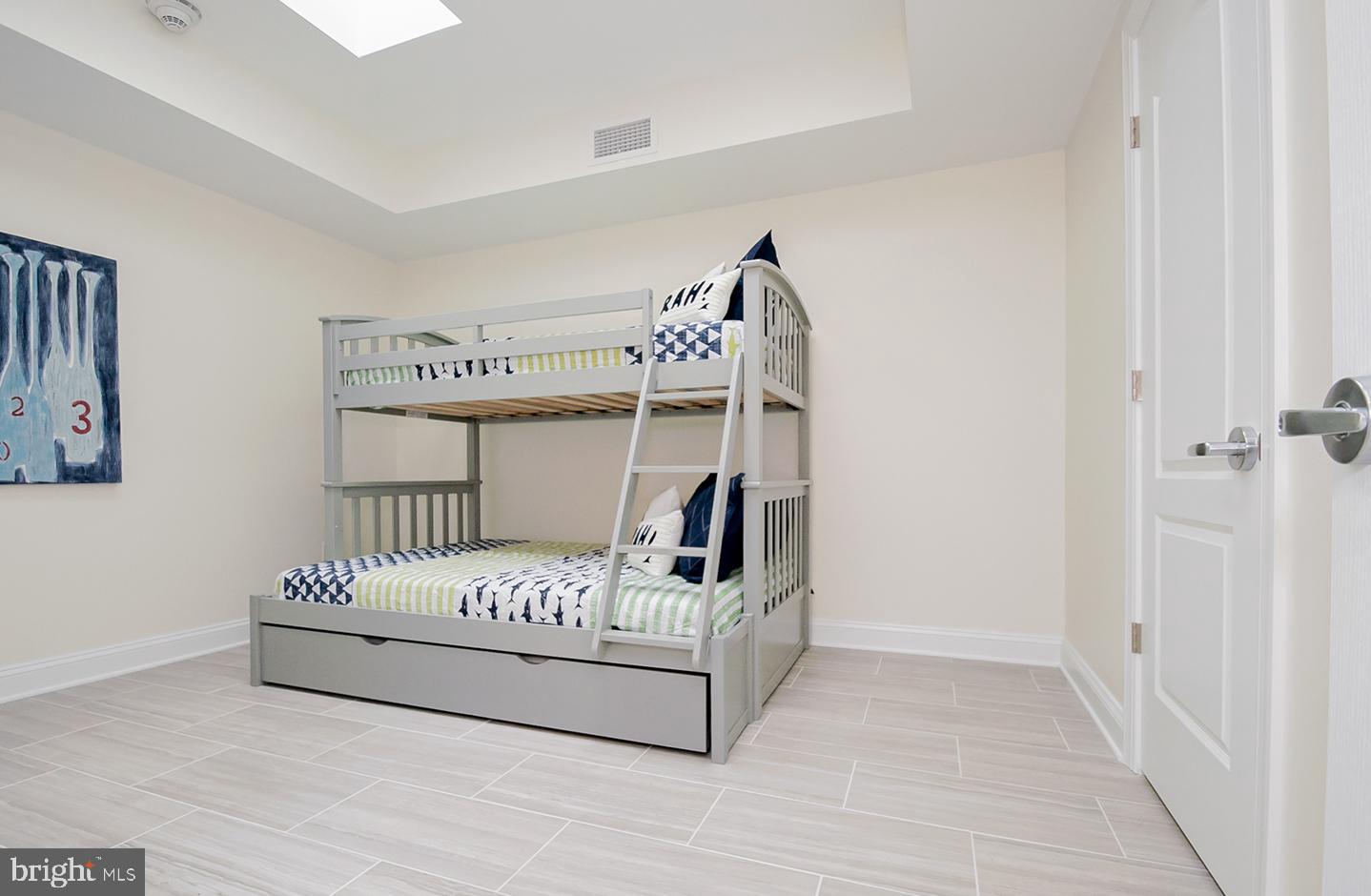 LIGHTHOUSE COVE - Residential