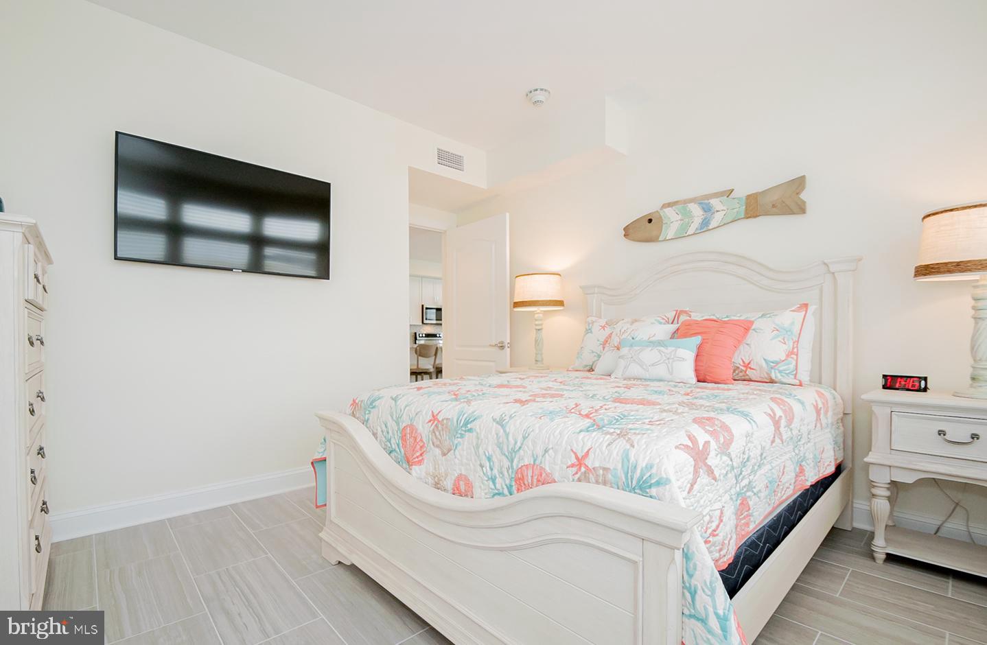 LIGHTHOUSE COVE - Residential